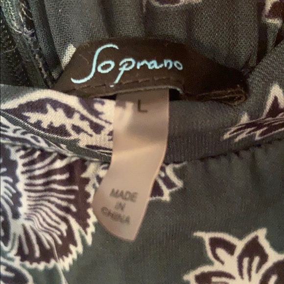 Green floral maxi skirt and cropped tank top set - Picture 4 of 8